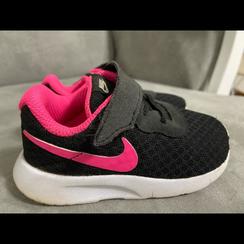 Nike toddler tennis shoes